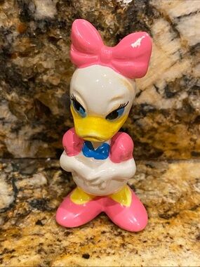 Vintage Ceramic Walt Disney Daisy Duck figurine made in Japan 1960’s-70’s